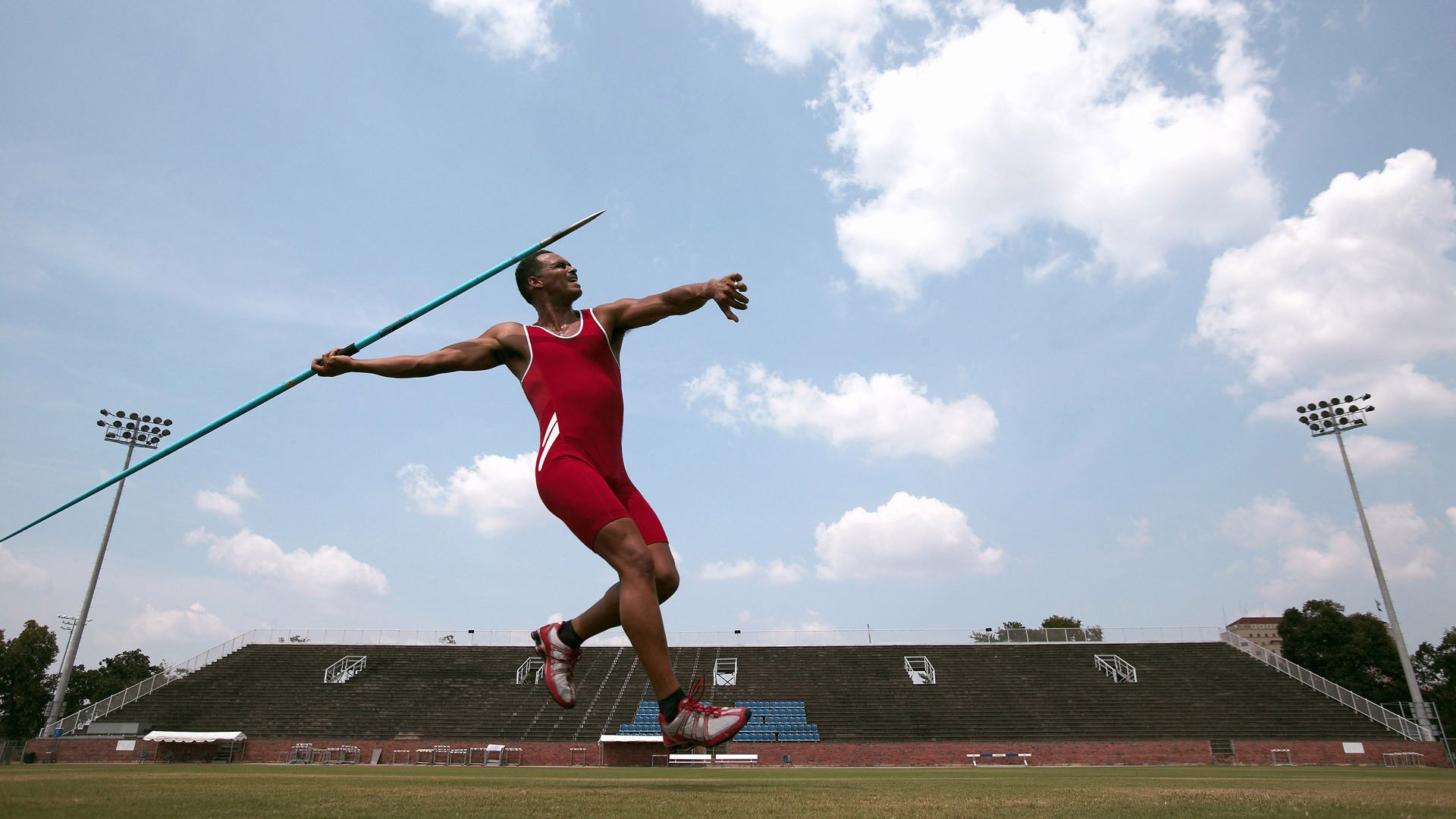 中超“申京对话”上海申花主场2比1战胜北京国安 曹赟定世界波搅热全场